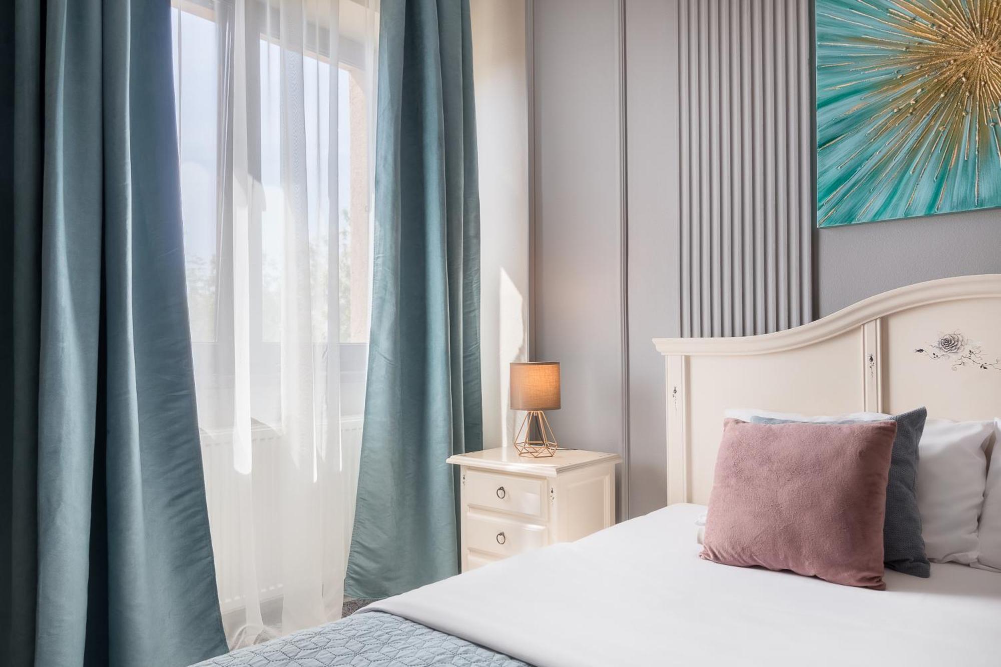 Moonlight Central Apartments Oradea Extérieur photo