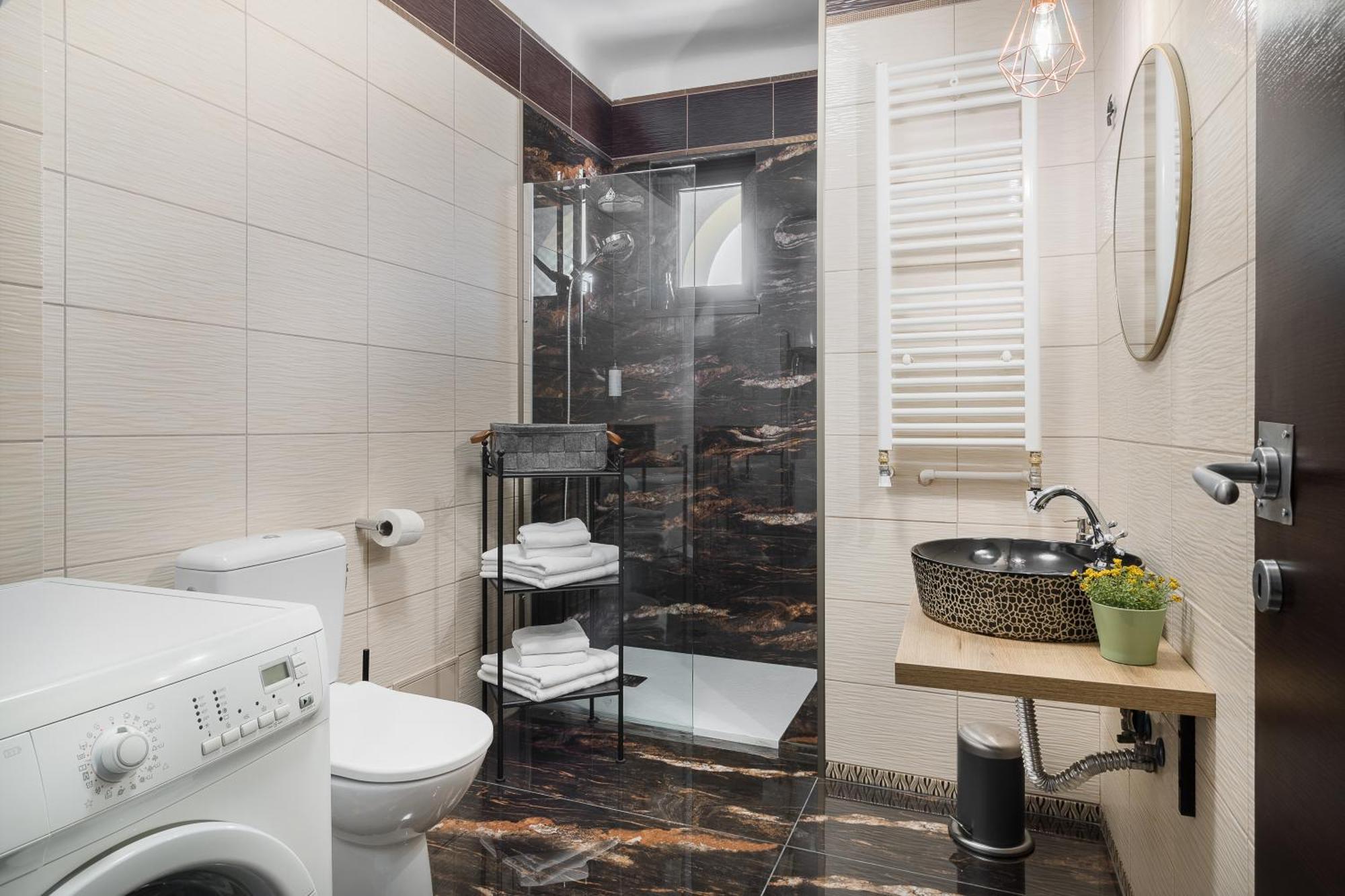 Moonlight Central Apartments Oradea Extérieur photo