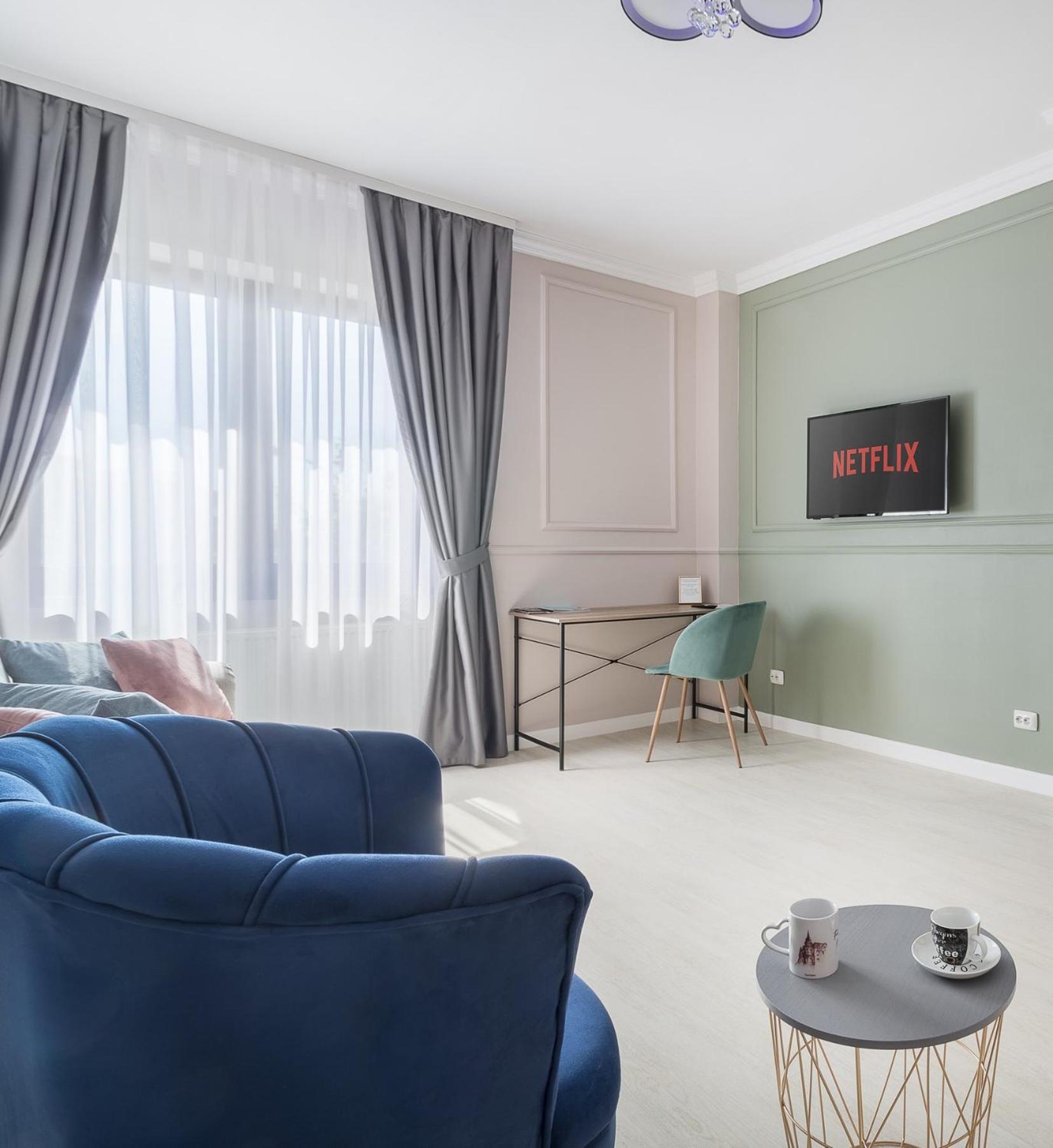 Moonlight Central Apartments Oradea Extérieur photo